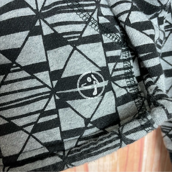 Zumba Thunderin Gray Cold Shoulder Zip Up Hoodie Sweatshirt (L) - Picture 10 of 16